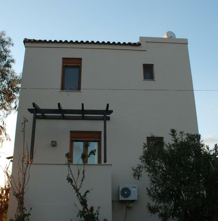 Villa With A Pool In Lefkogia Lefkogeia Buitenkant foto
