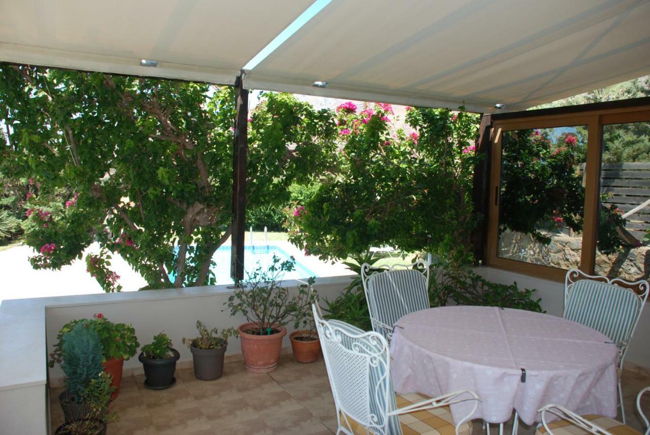 Villa With A Pool In Lefkogia Lefkogeia Buitenkant foto